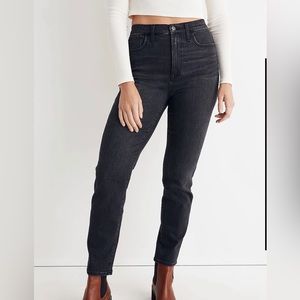 Madewell High-Rise Slim Straight Jeans in Richgrove Wash